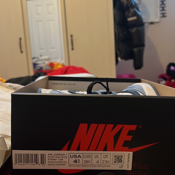 Air Jordan 1 Retro High OG GS white/black university blue Size : USA 4.5Y - Picture 3 of 7